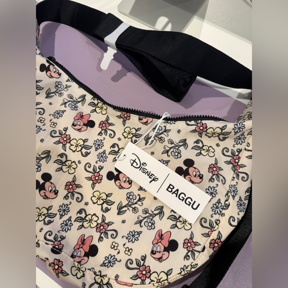 Pink Floral Minnie Print Shoulder Bag NWT - Picture 2 of 2